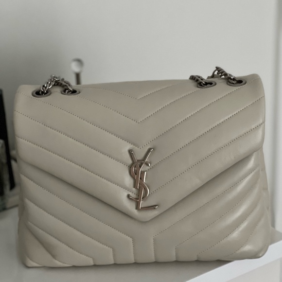 Saint Laurent elegant medium LouLou Matelasse Leather shoulder bag - Picture 2 of 3